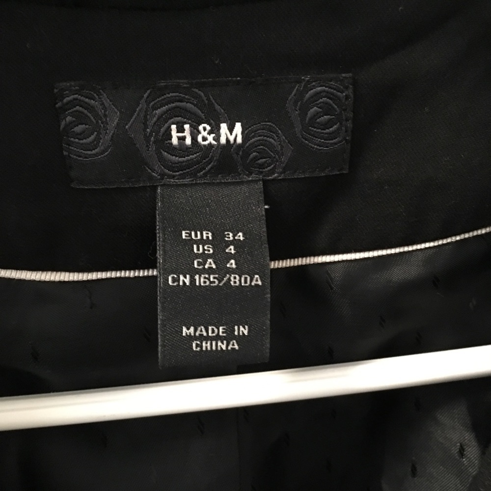 H&M black blazer - Picture 6 of 6